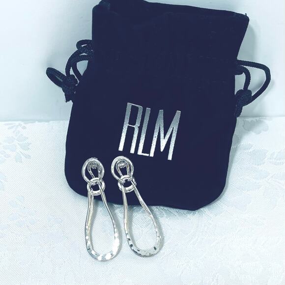Vtg RLM Studio Robert Lee Morris Hammered Dangle Earrings Silver Tone Modernist - Picture 1 of 6